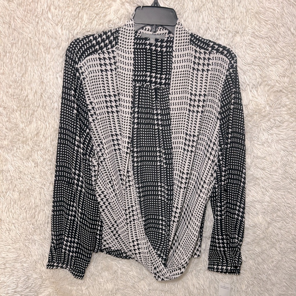 Black & white houndstooth chiffon blouse. NEVER WORN